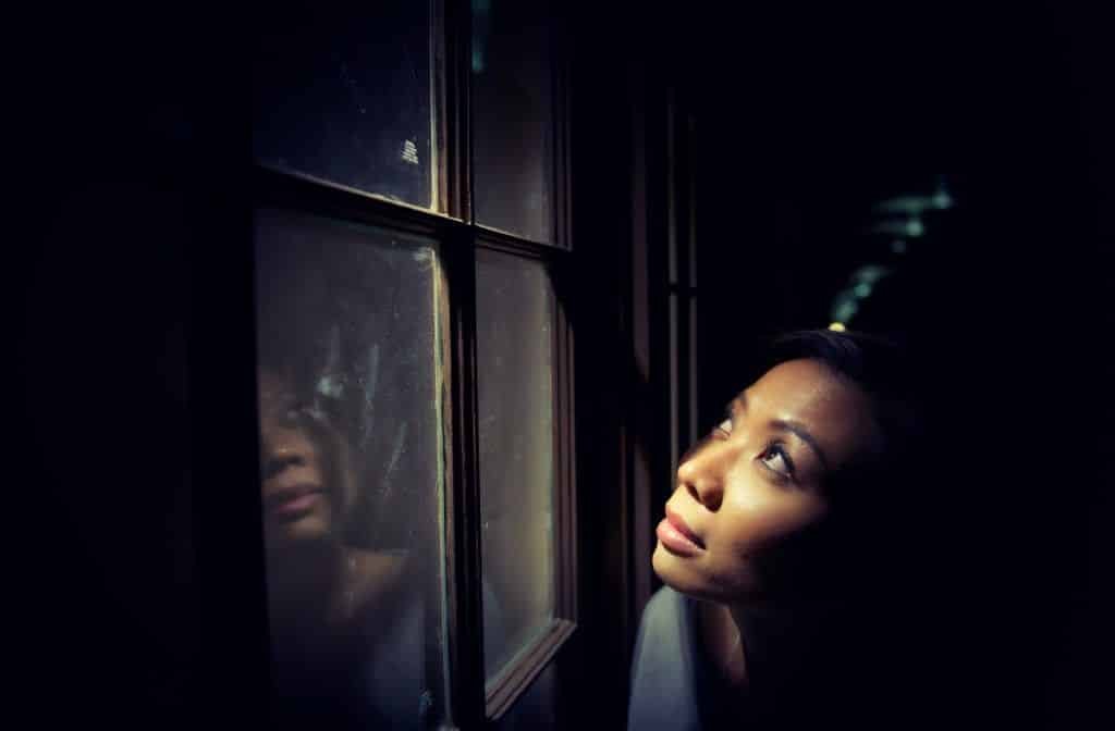 window female lady woman face 77660